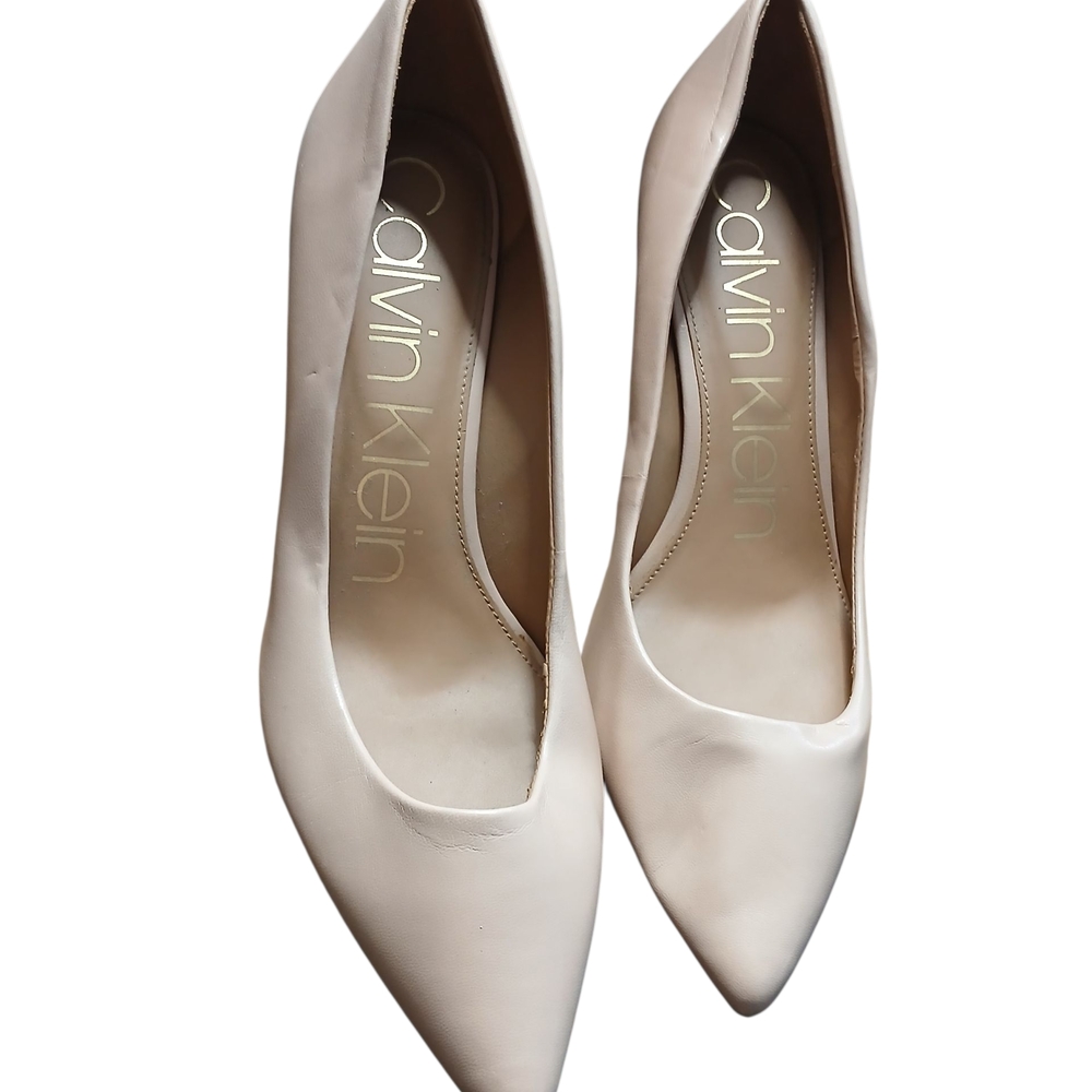 Calvin Klein Women's Cream Pumps